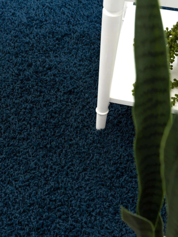 nuespacios-tapete-shag-solido-en-azul-zafiro-3